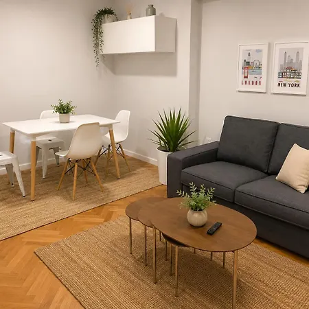 Urban Quarter Apartman *